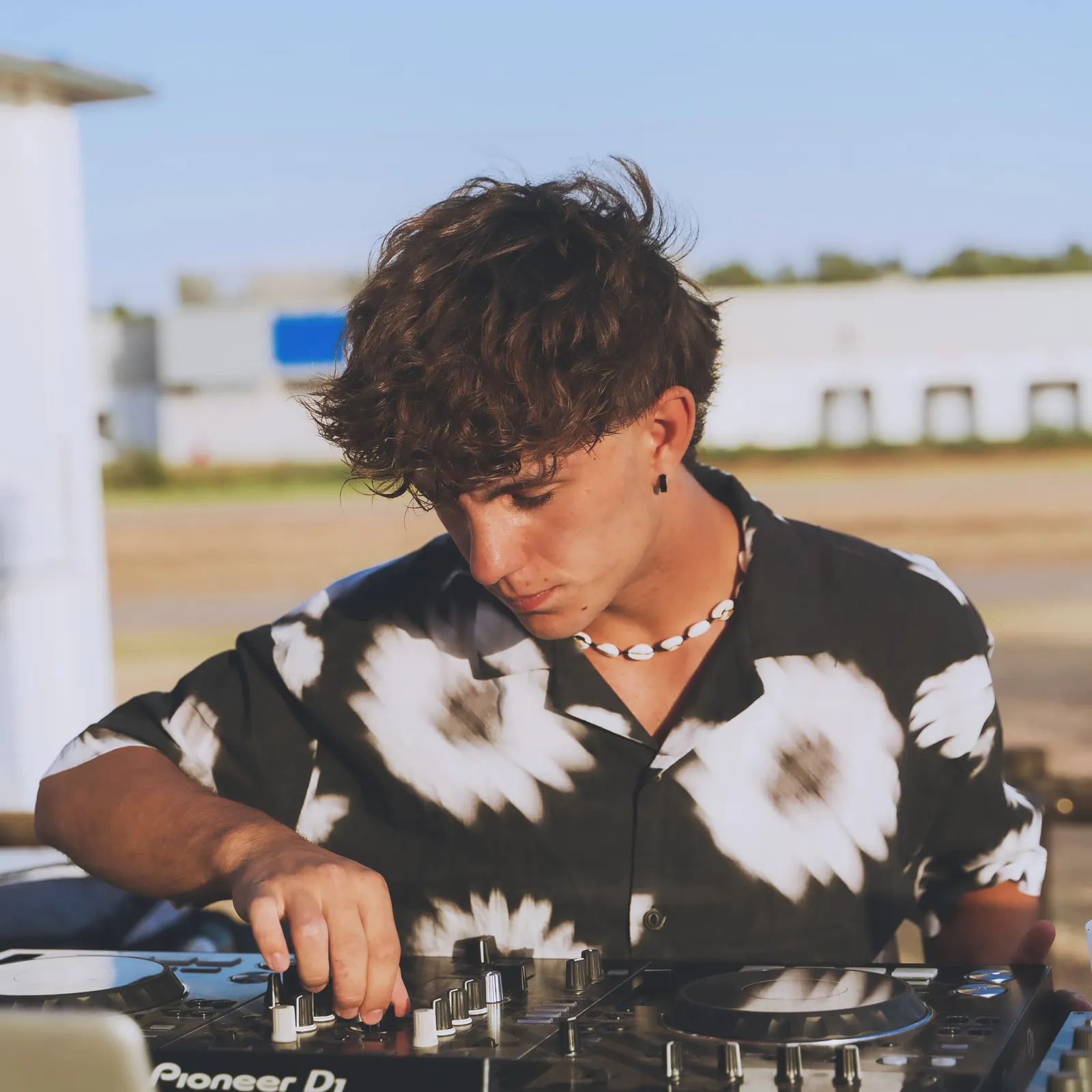 DJ Arik a l'Aeròdrom de Sallent, 2026